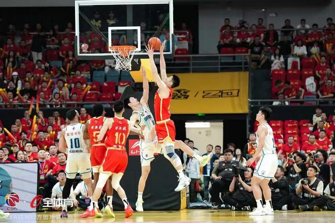 关于林崴17分郭昊文13+6+7同曦力克青岛止连败的信息